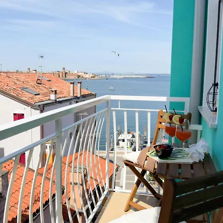 Bagatella Apartment *